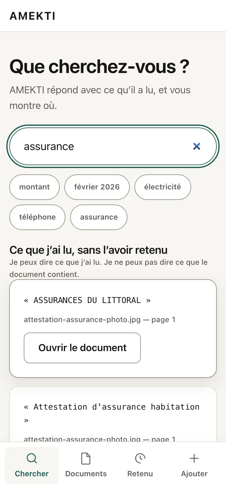 L’écran de recherche d’AMEKTI sur téléphone, avec la barre d’onglets en bas de l’écran.